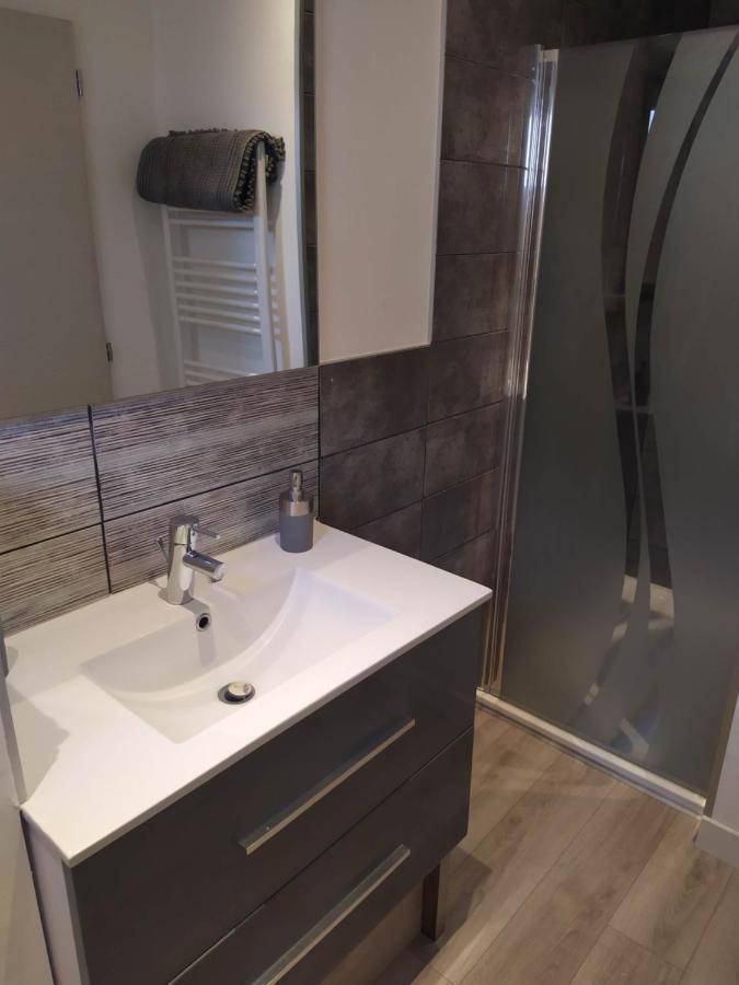 Studio 26 Vic-le-Comte Экстерьер фото