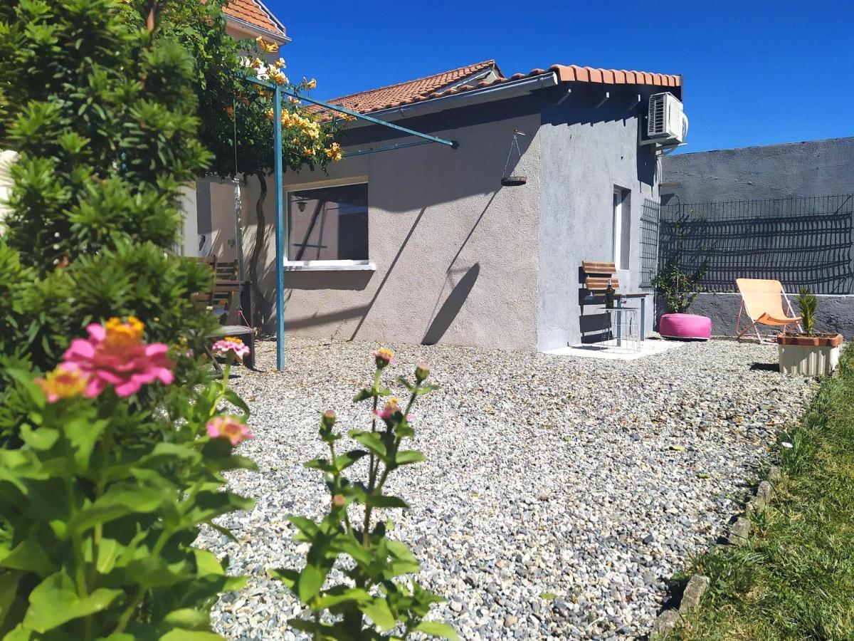 Studio 26 Vic-le-Comte Экстерьер фото